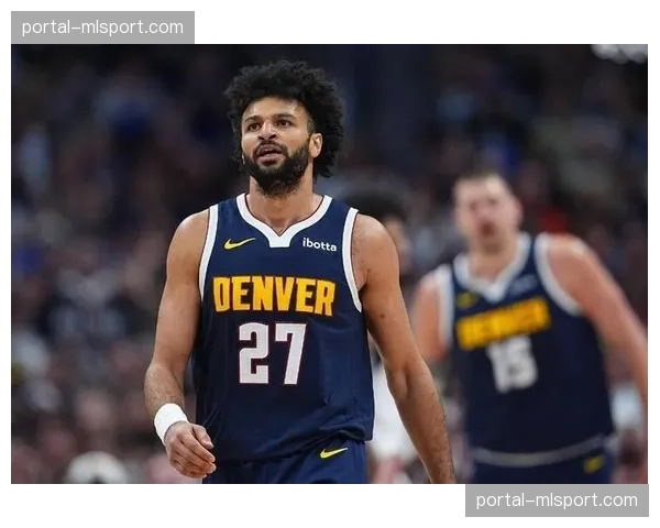 穆雷狂砍53分四救赛点，掘金肘区手递手创造优质中距离机会