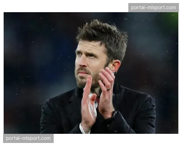 曼联快速进攻自由度提升，卡里克重拾4231阵型激活反击体系